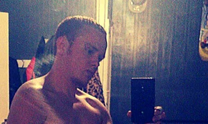 Korine McCaffey a făcut operaţia de reducere a sânilor în septembrie (Foto: Facebook) jpeg