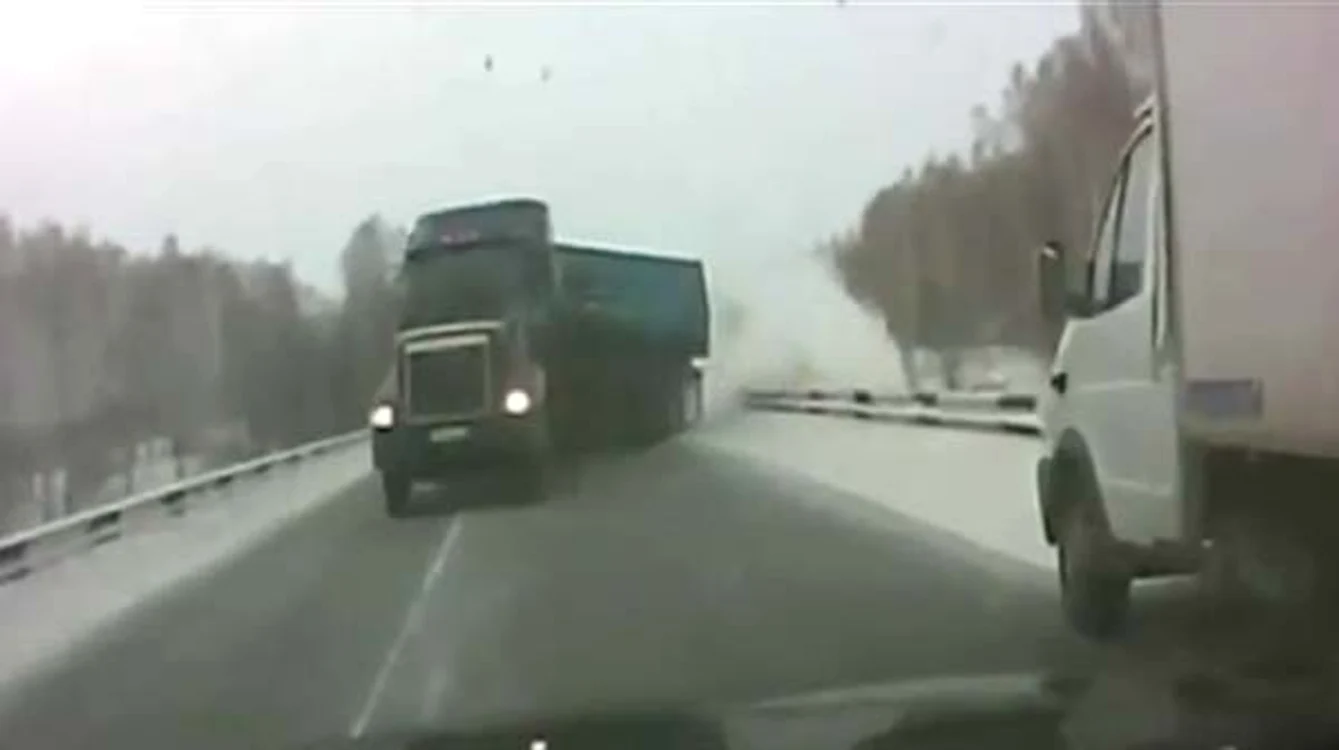 
    Oameni care scapă cu viaţă din accidente grave  