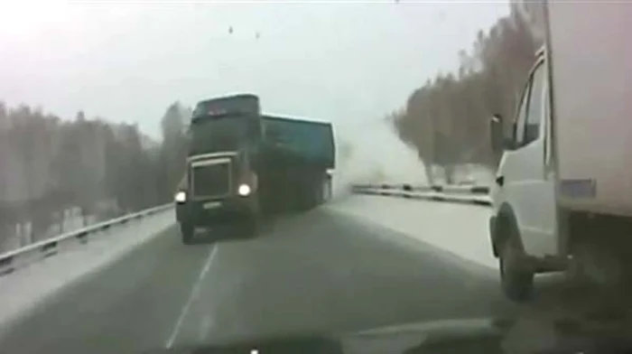 
    Oameni care scapă cu viaţă din accidente grave  