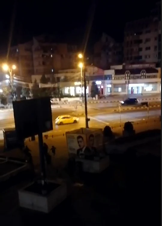 O gască de adolescenți au terorizat localnicii în zona Pieței Centrale FOTO botosaninews
