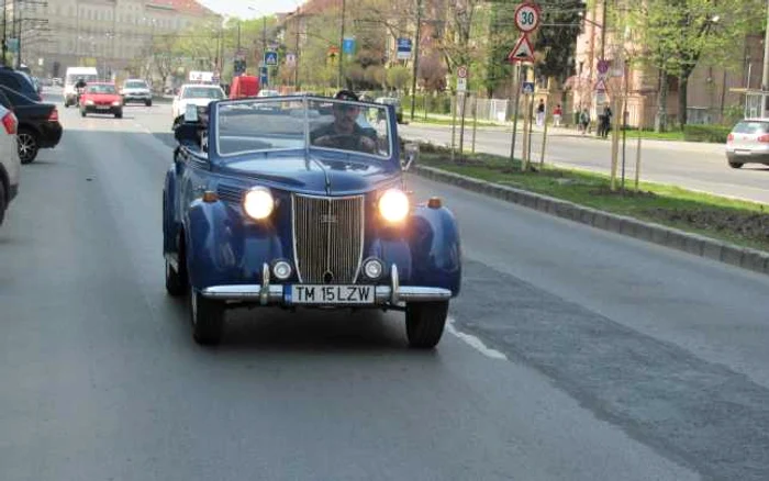 Auto Union Wanderer condusă de Nicolae Strugariu