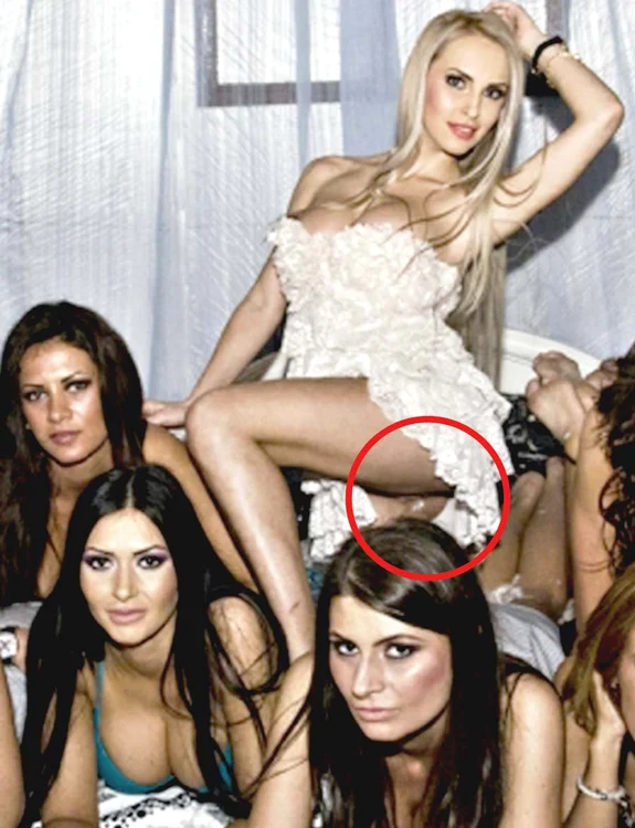 Andreea şi-a etalat posteriorul la o mişcare mai dezinvoltă (Fotografii: STL.ro )