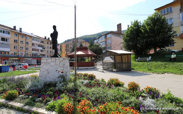 Centrul orașului Anina. Foto: Daniel Guță. ADEVĂRUL