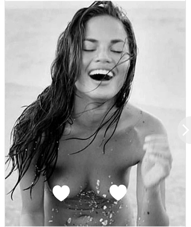 chrissy fara silicoane jpg jpeg