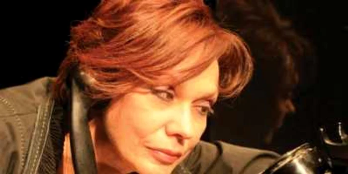 Actriţa Oana Pellea, în spectacolul „Vocea umană“