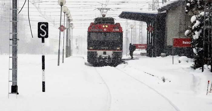 CFR Călători a anulat 17 trenuri din cauza zăpezii FOTO Arhiva Adevărul