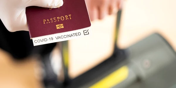 Pasaport covid coronavirus FOTO Shutterstock