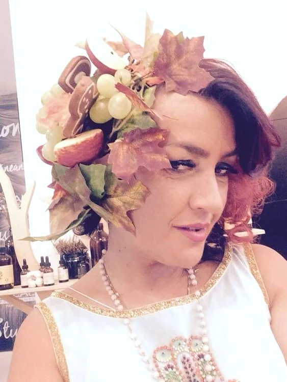 Rona și-a schimbat lookul