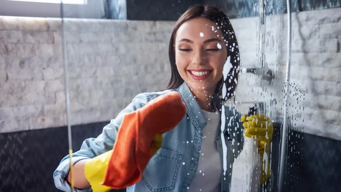 Trucul făcut acasă, cu doar două ingrediente, care "topește" calcarul.