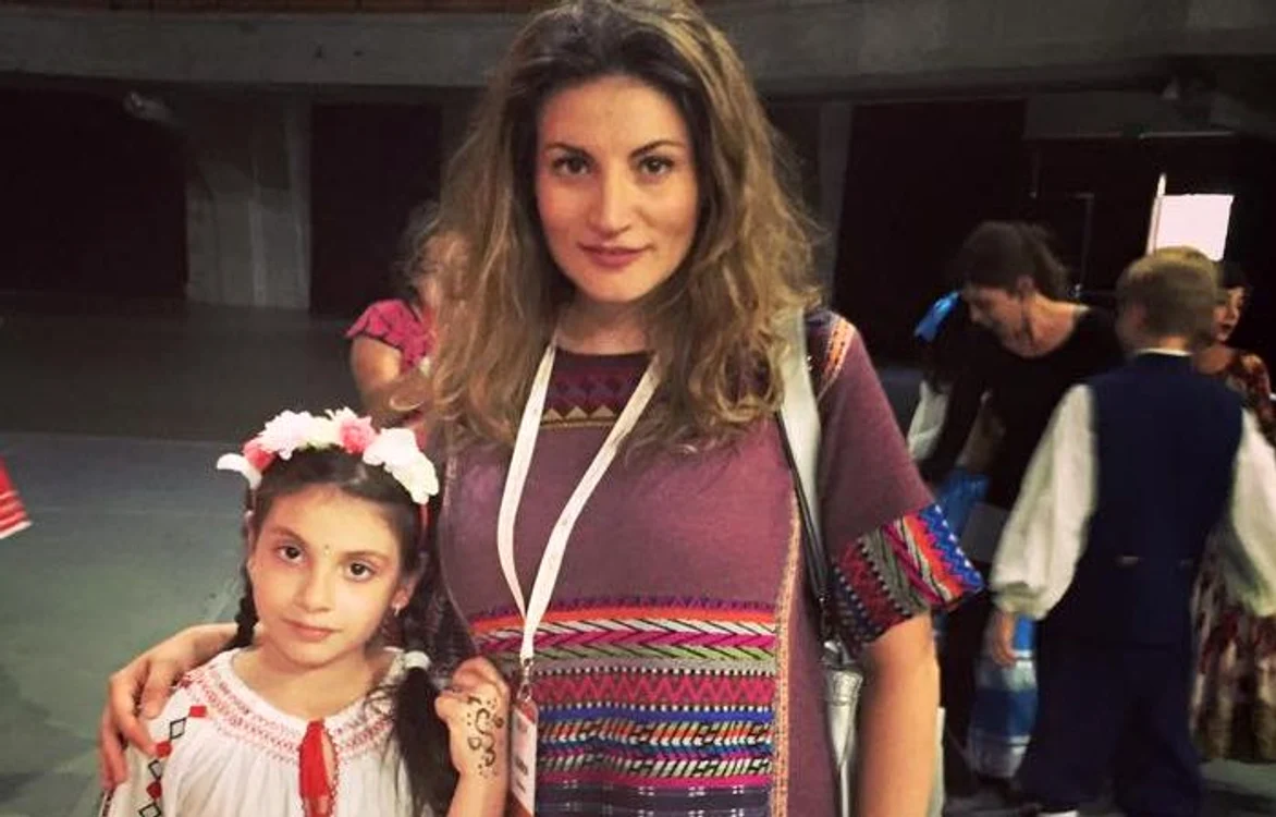 Ruxandra va împlini 8 ani luna viitoare, dar cochetează de mai mult timp cu teatrul foto: arhiva personală