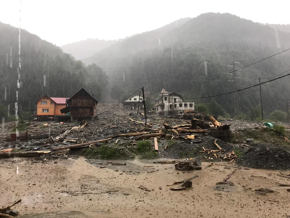 
    Mai multe gospodării au fost inundate în Argeşfoto: ISU  