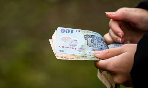 shutterstock bani 1953888304 jpg