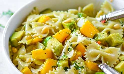 Salata de paste cu avocado si mango jpeg