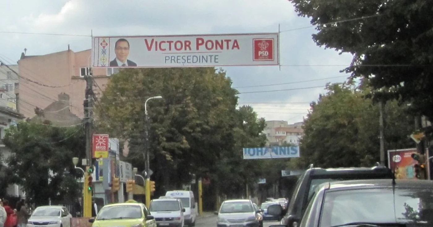 Teprezentanţii ACL Satu Mare au depus o contestaţie la BEJ din cauză că toate intersecţiile sunt pline de afişe doar cu Ponta
