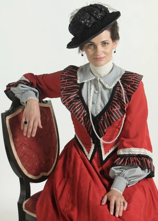 Elvira Deatcu, în "Aniela"