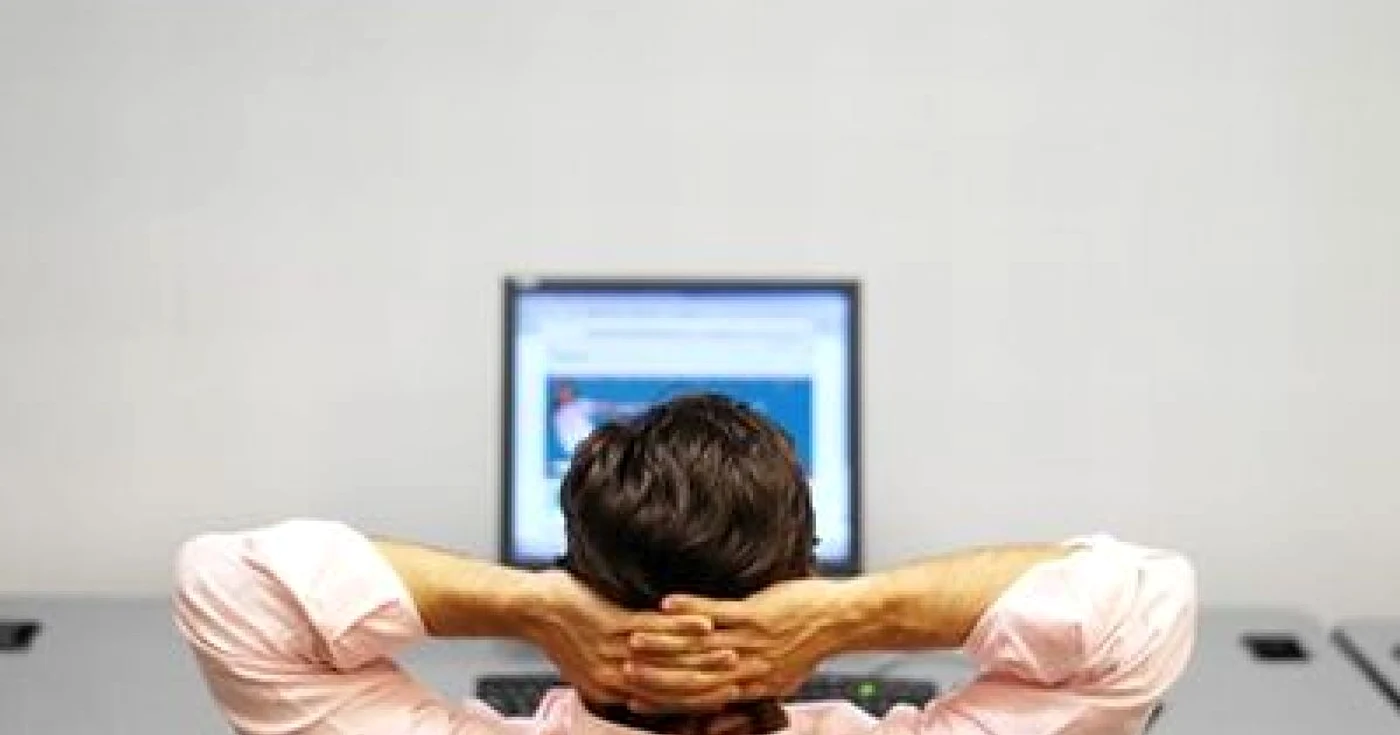 Italienii fac cyber-sex la serviciu