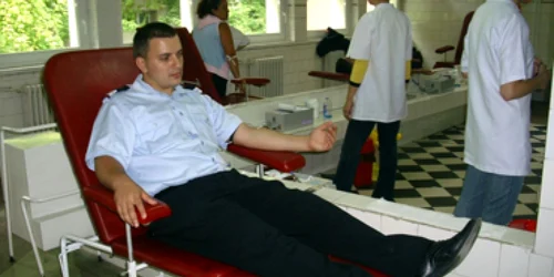 Bacau: Centrul de Transfuzii se războieşte cu Ministerul