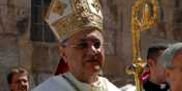 Patriarhul latin al Ierusalimului Fuad Twal (71 de ani)