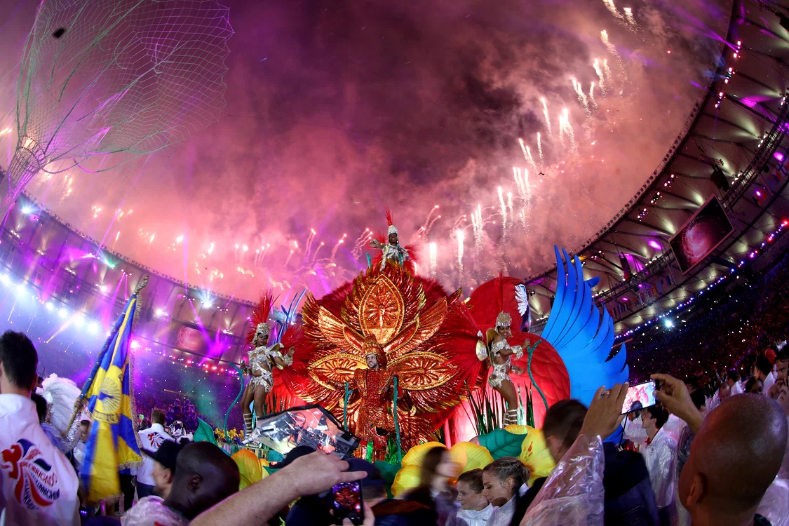 Organizatorii brazilieni au organizat un spectacol specific culturii lorfoto: Guliver Getty
