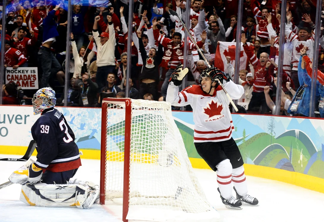 
    Sidney Crosby a marcat "golul de aur" pentru Canada  