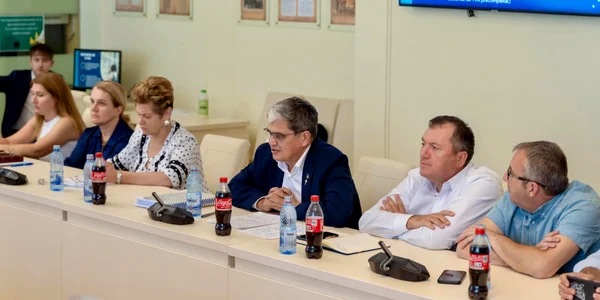 Marcel Boloș la discuții cu reprezentanții contabililor pe tema e tva jpg