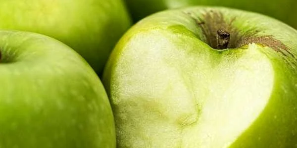 Dieta cu măr verde te ajută să slăbeşti sănătos. Variante de meniu pentru fiecare masă a zilei