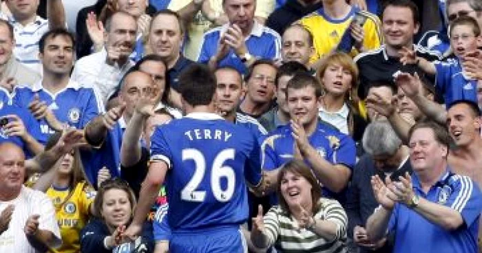 FOTBAL: Căpitanul John Terry nu este de vânzare, anunţă Chelsea