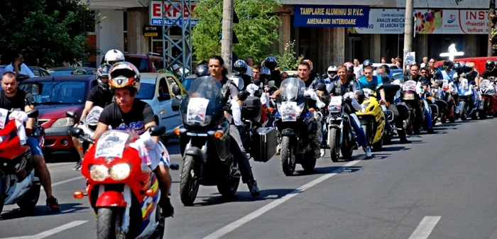 Motocicliştii din Brăila şi Galaţi şi-au condus colegul pe ultimul drum   FOTO Florentin Coman