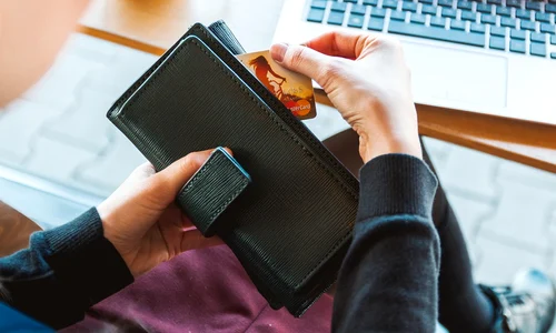 wallet 2125548 1280 jpg