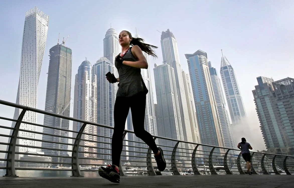 
    Piața imobiliară rămâne la fel de fierbinte. Recent, un apartament de 12,400 de metri pătrați din zona centrală a orașului Dubai a fost vândut pentru 15,25 milioane de dolari.Foto: Getty Images  