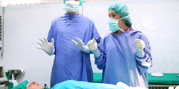 medici operatie FOTO Shutterstock
