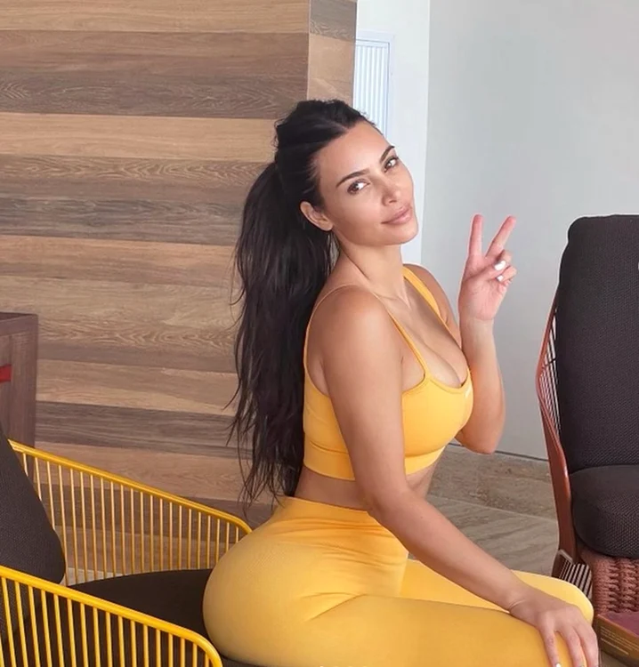 1 kim kardashian png png