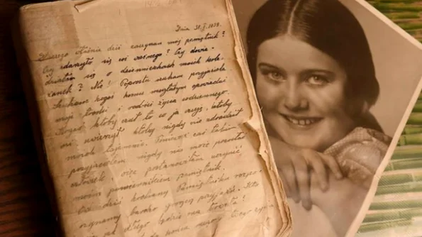 Jurnalul unei adolescente ucise de nazişti în 1942, publicat de familia sa după ce a stat decenii în seiful unei bănci  png