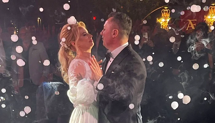 Alina și Florentin, la dansul mirilor  FOTO Facebook Florentin Petre