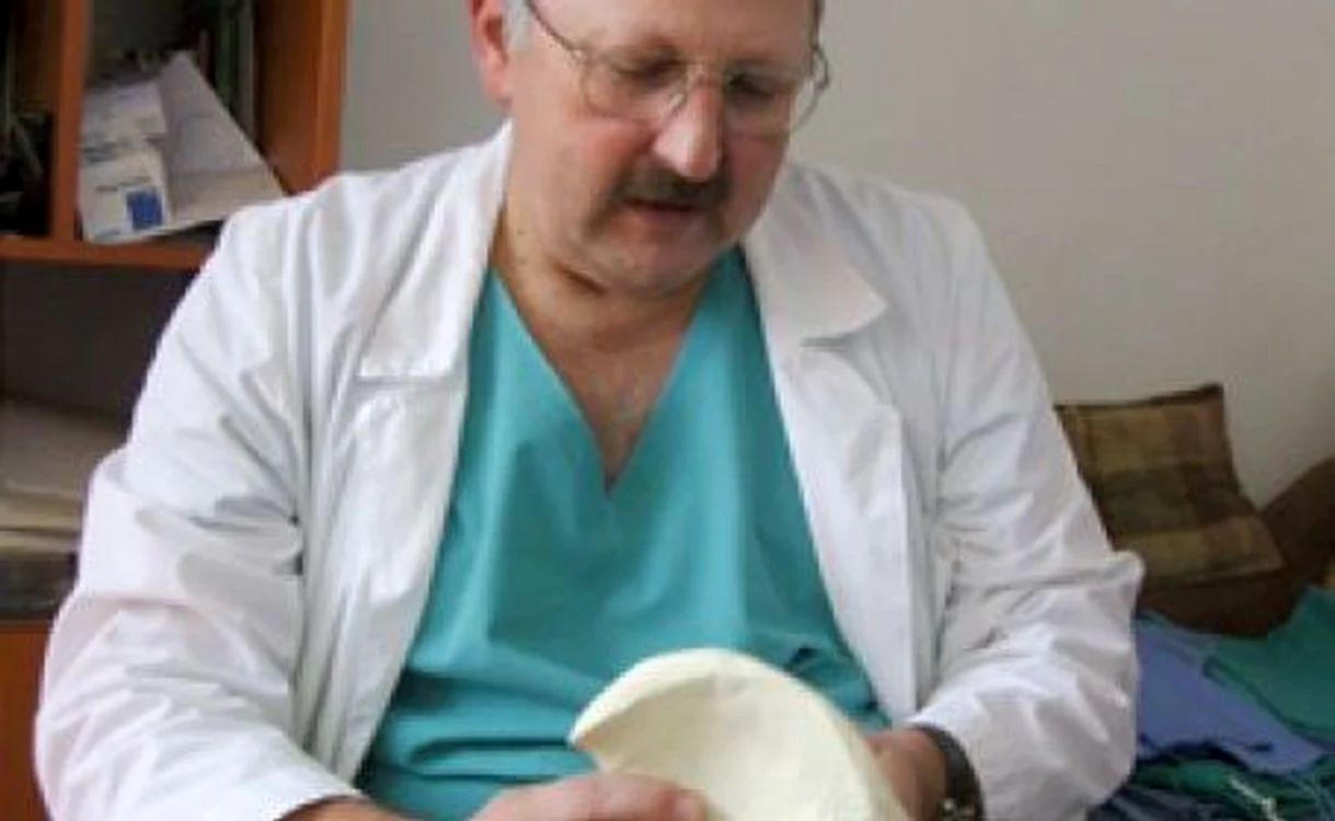 Medicul Radu Malancea este un cunoscut chirurg ortoped la Botoșani FOTO Adevărul