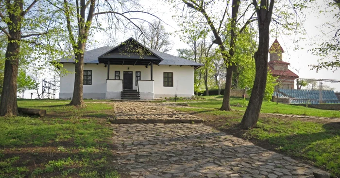 Atelierele de creaţie au loc la Ipoteşti FOTO eminescuipotesti.ro