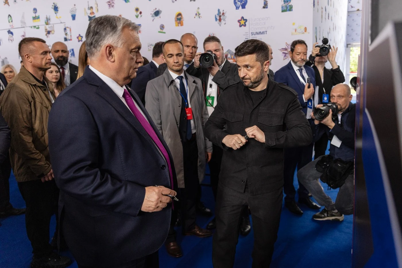 Unui angajat al băncii ucrainene, reținut în Ungaria, i-ar fi fost administrată o injecție menită să-l facă să coopereze