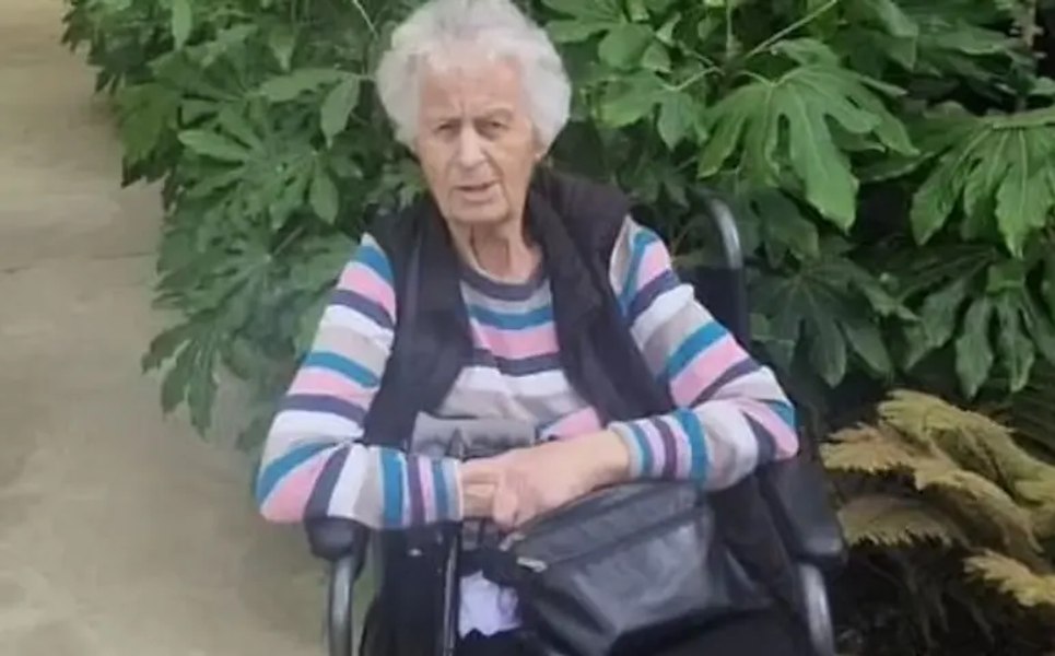 Greșeală tragi-comică. Povestea femeii care a fost lăsată în casa greșită de personalul spitalului de unde fusese externată