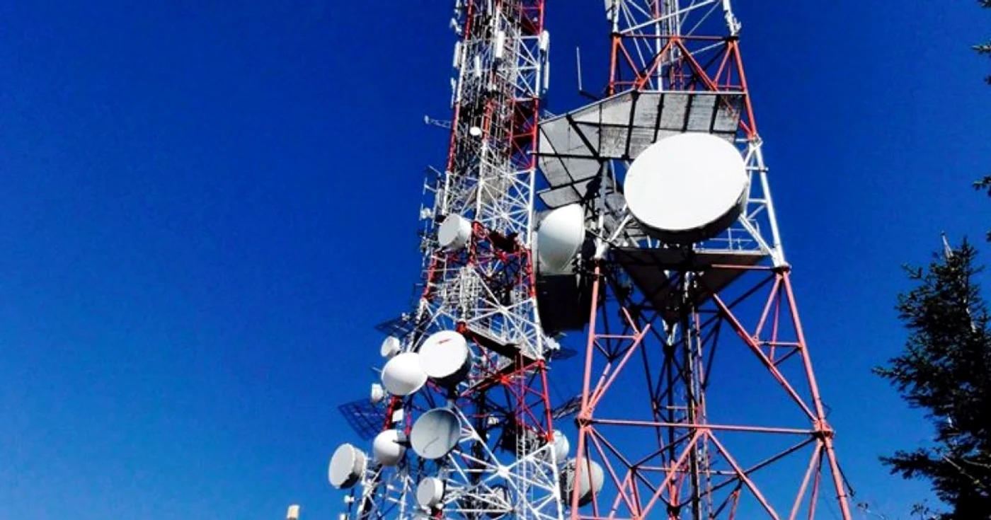 Noua lege a comunicațiilor electronice instituie noi tarife pentru accesul pe proprietatea publică