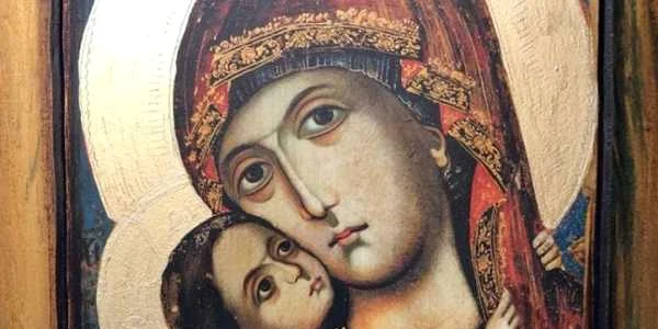 Icoana Maicii Domnului aparţinând Sfântului Nichifor Leprosul dăruită Bisericii Dealului din Sibiu Foto Lumină lină Sibiu