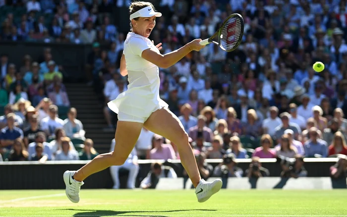 Simona Halep n-a mai jucat niciun meci, încă din vara anului trecut (FOTO: EPA)
