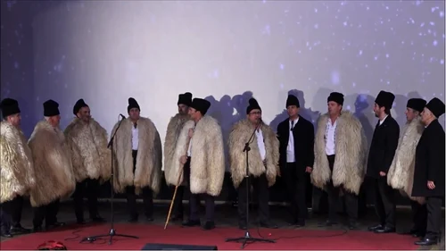 Colindători din Titești Țara Loviștei Vâlcea Foto Daciana Stoica jpg