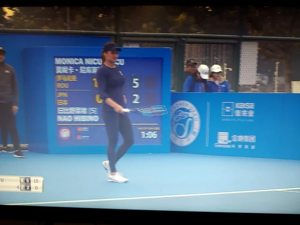 Monica Niculescu a jucat intr-un echipament unicat