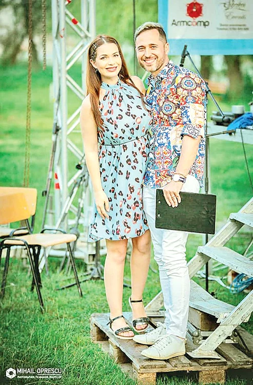 Dinu şi Deea Maxer  întreţin  atmosfera  la un hotel  din Jupiter