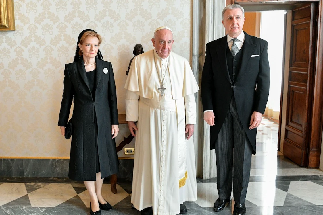 Majestatea Sa Margareta l a intalnit pe Papa Francisc la Vatican   Casa Regala (2) jpg