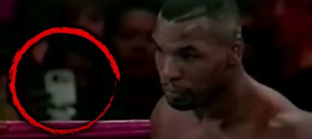 Adevărul despre meciul de box al lui Mike Tyson filmat, în 1995, de un „călător în timp” cu un smartphone VIDEO