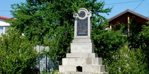 monument