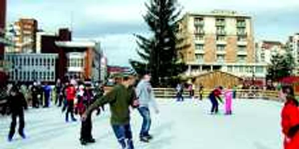 Tinerii reşiţeni îşi pot petrece vacanţa de iarnă pe patine
