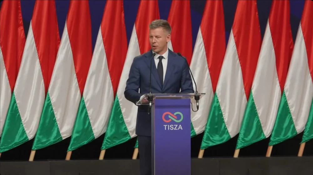 Péter Magyar i-a reproșat lui Viktor Orban sprijinul pentru George Simion, în prima conferință de presă ca învingător