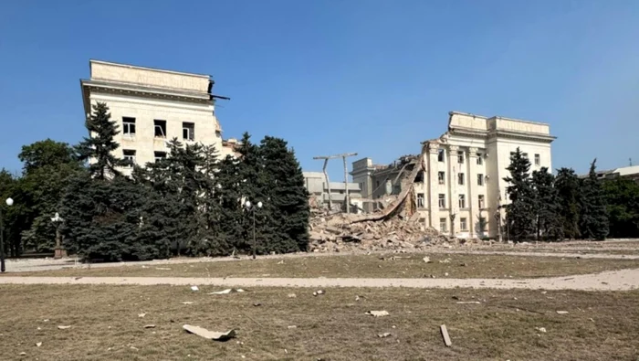 Reacţia lui Zelenski, după ce Rusia a bombardat clădirea administraţiei de stat din Herson: „Creaturi complet bolnave”